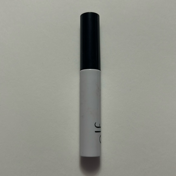 Elf liquid lip primer - Picture 2 of 3